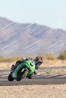 media/Dec-07-2025-CVMA (Sun) [[3e7d2de5dc]]/Race 16-Formula Middleweight/